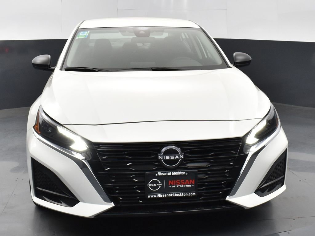 Used 2025 Nissan Altima 2.5 S image 2