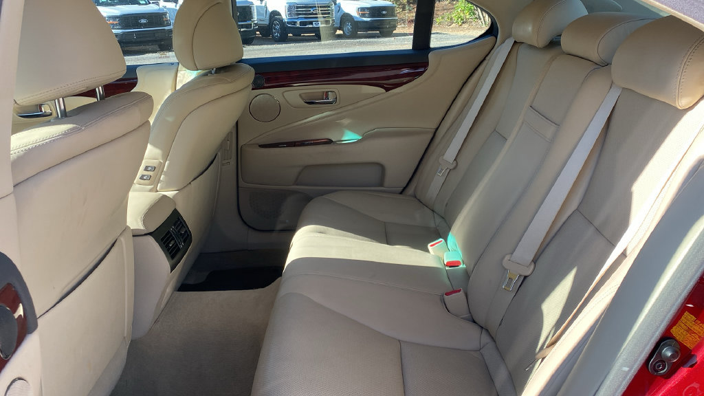 Used 2011 Lexus LS 460 AWD w/ Luxury Value Edition image 14