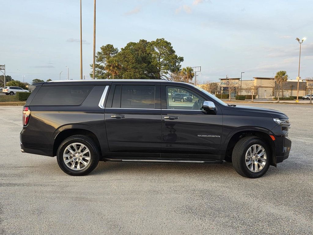 Used 2022 Chevrolet Suburban Premier RWD image 37
