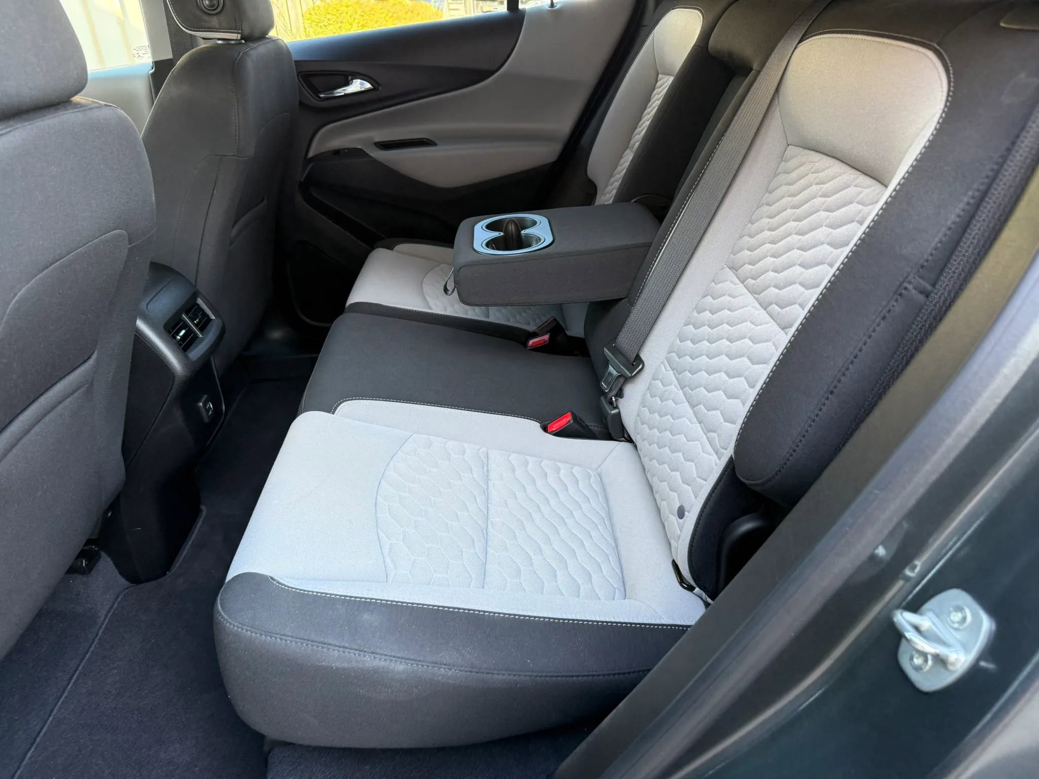 Used 2021 Chevrolet Equinox LT FWD image 24