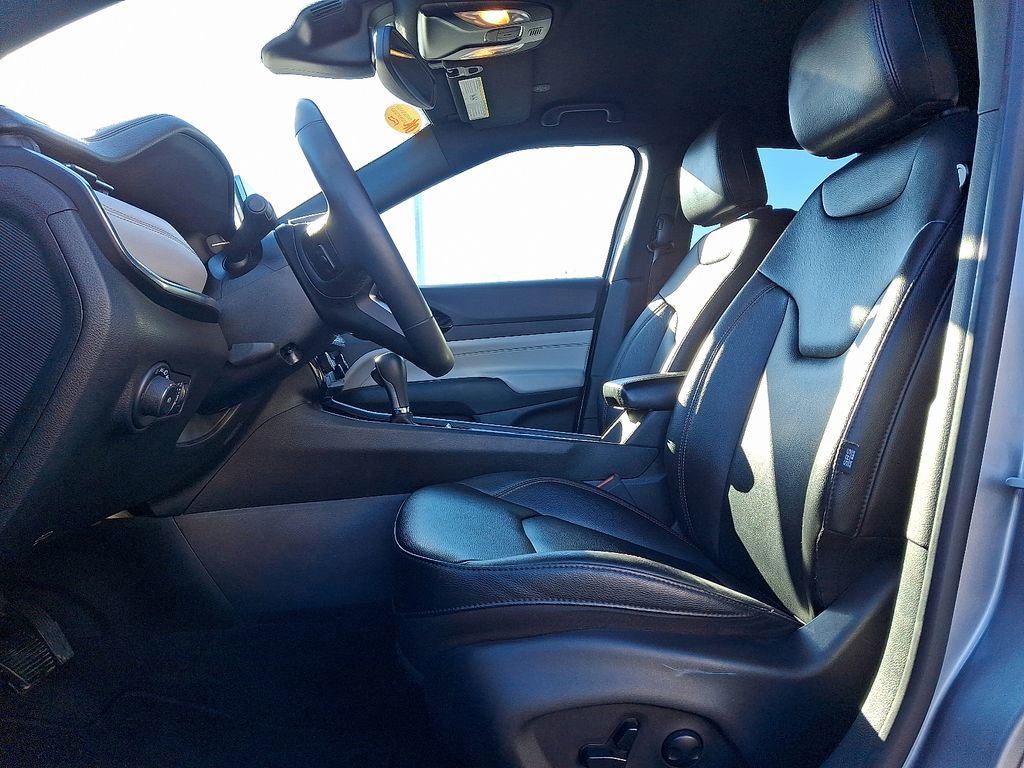 Used 2024 Jeep Compass Limited image 13