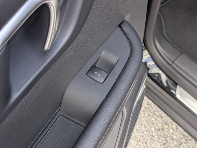 Used 2025 Buick Enclave Preferred FWD image 27
