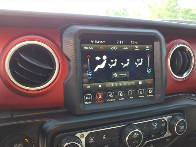Used 2022 Jeep Wrangler Unlimited Rubicon w/ Cold Weather Group AWD/4WD image 22