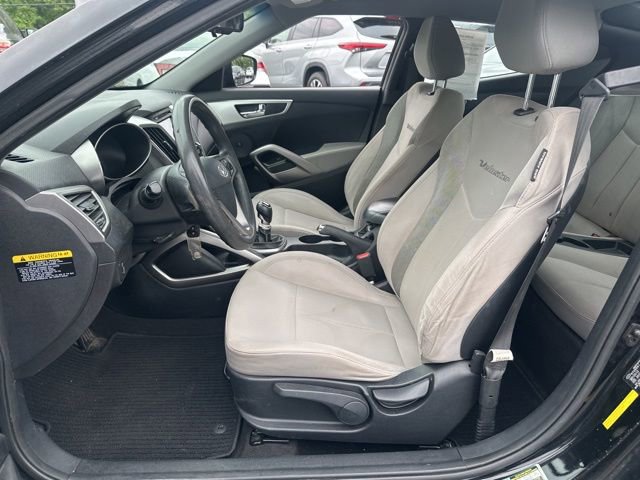 Used 2013 Hyundai Veloster FWD image 8