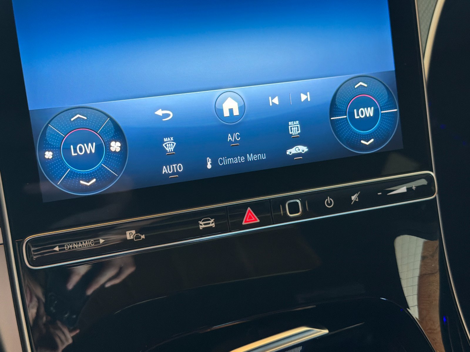 New 2026 Mercedes-Benz C 300 Sedan image 18