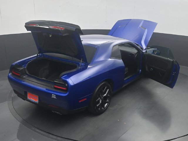 Used 2021 Dodge Challenger SXT w/ Driver Convenience Group RWD image 47