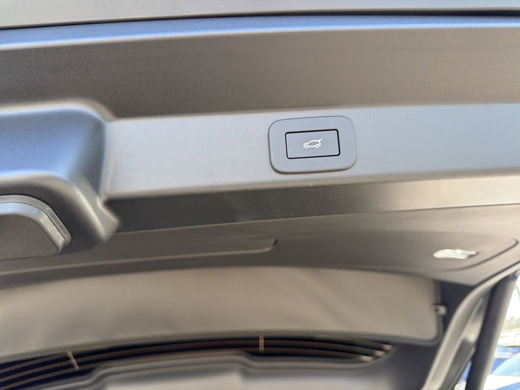 New 2026 Land Rover Range Rover Sport SE image 15