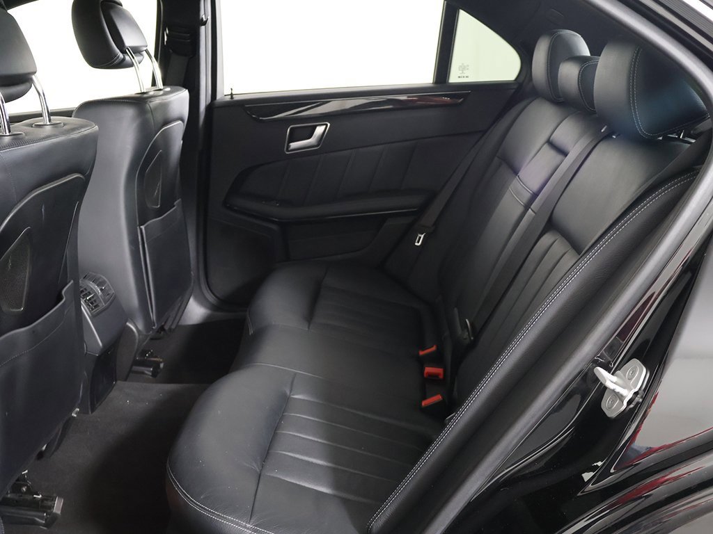 Used 2015 Mercedes-Benz E 400 4MATIC Sedan w/ Lighting Package image 30