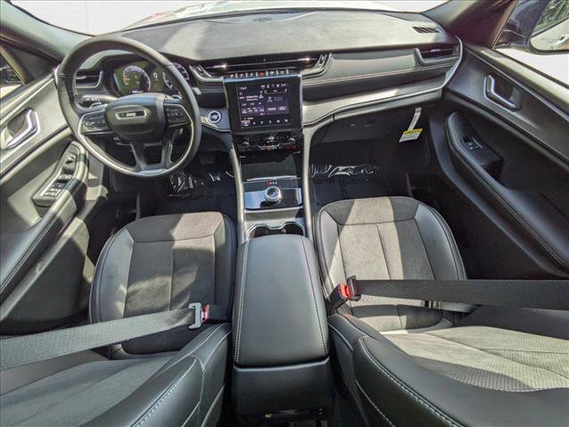 New 2024 Jeep Grand Cherokee L Altitude image 22