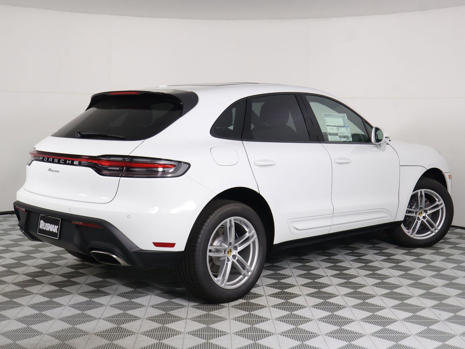 New 2026 Porsche Macan AWD/4WD image 7