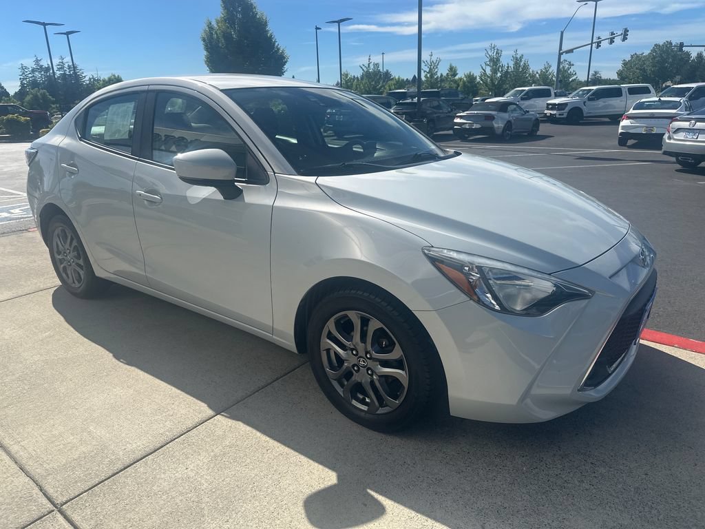 Used 2019 Toyota Yaris LE FWD image 6
