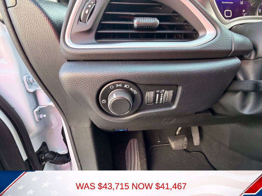 New 2027 Chrysler Pacifica LX FWD image 15