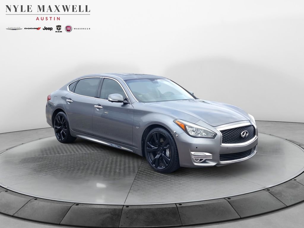 Used 2016 INFINITI Q70 L 5.6 w/ V8 Deluxe Technology Package image 2