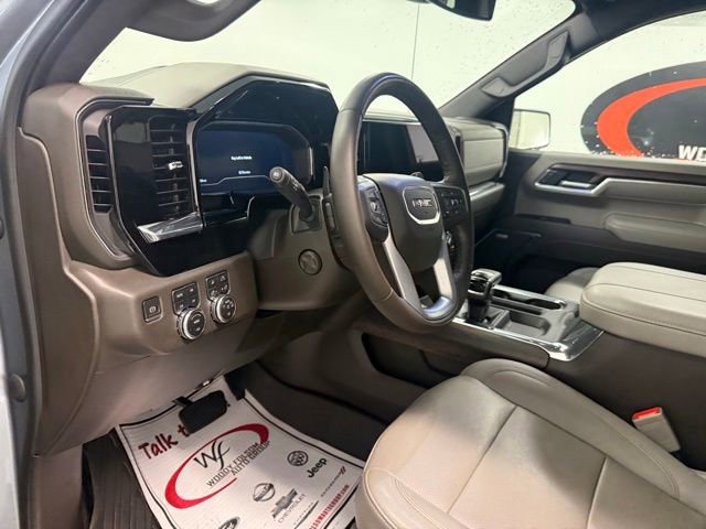 Used 2023 GMC Sierra 1500 SLT w/ SLT Premium Package AWD/4WD image 11