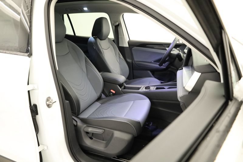 New 2026 Volkswagen Tiguan SE AWD/4WD image 30
