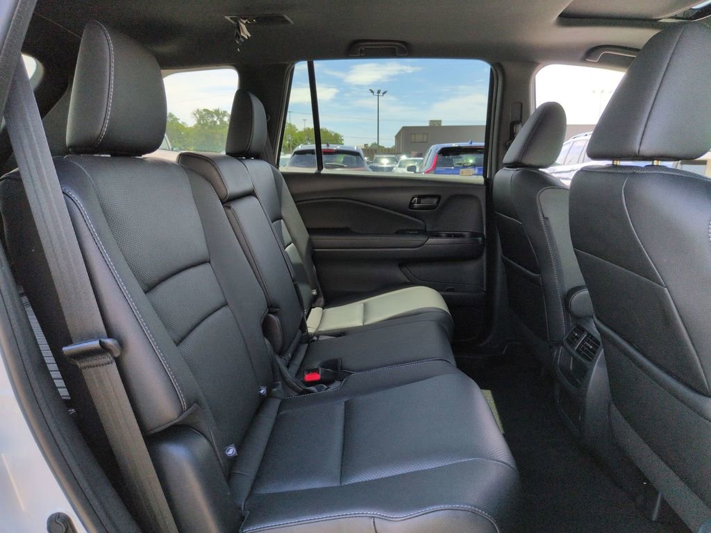 Used 2023 Honda Passport EX-L image 26