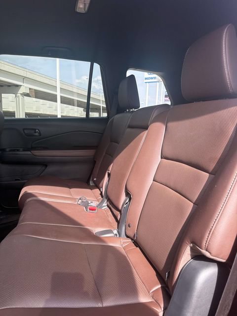 Certified 2025 Honda Passport EX-L image 26