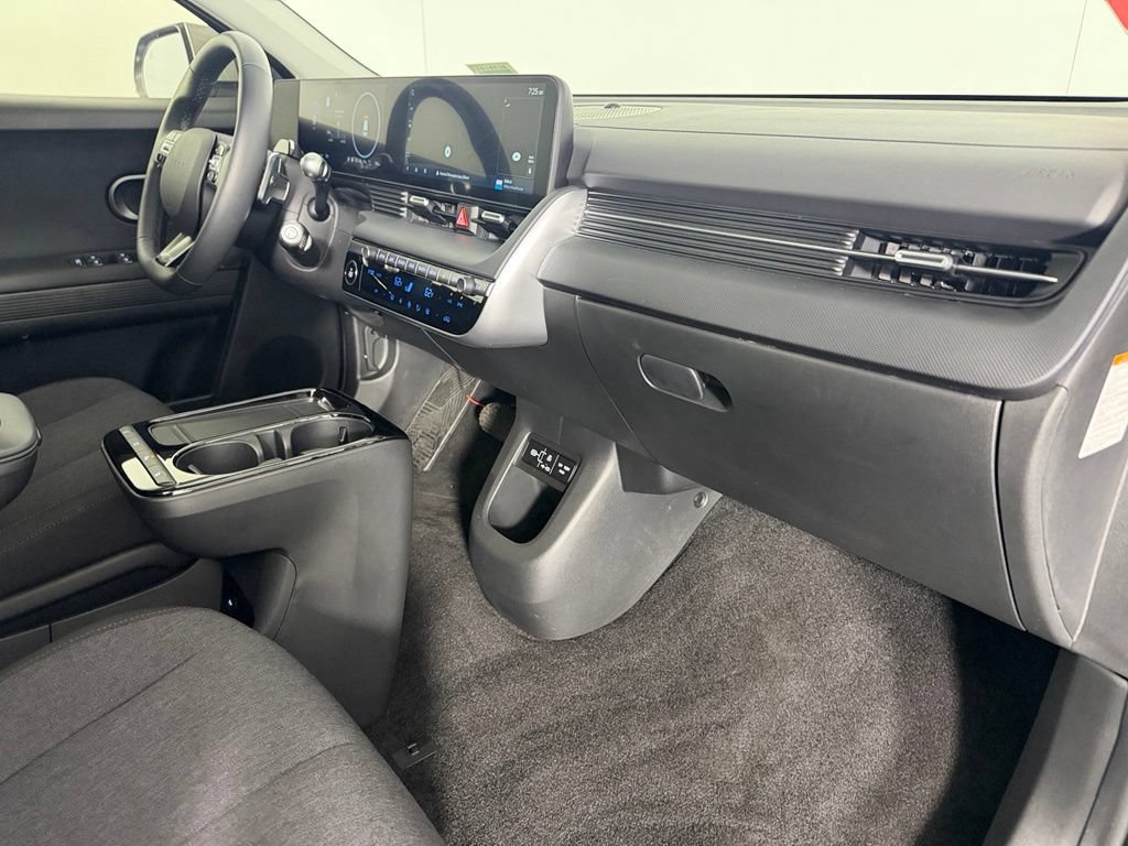 Used 2025 Hyundai Ioniq 5 SE RWD image 15