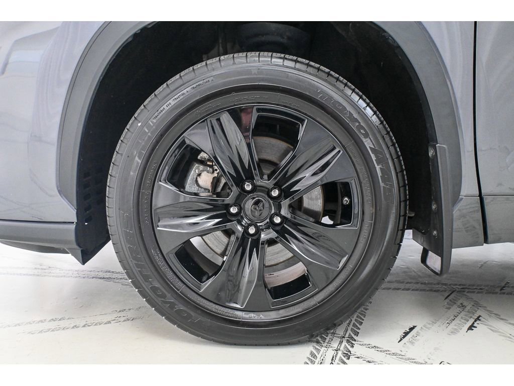 Used 2023 Toyota Highlander XLE image 24