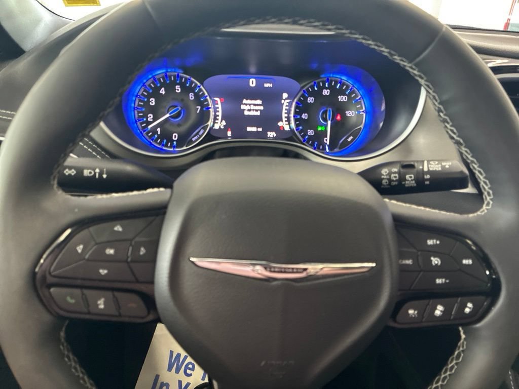 Used 2023 Chrysler Pacifica Limited w/ S Appearance Package FWD image 56