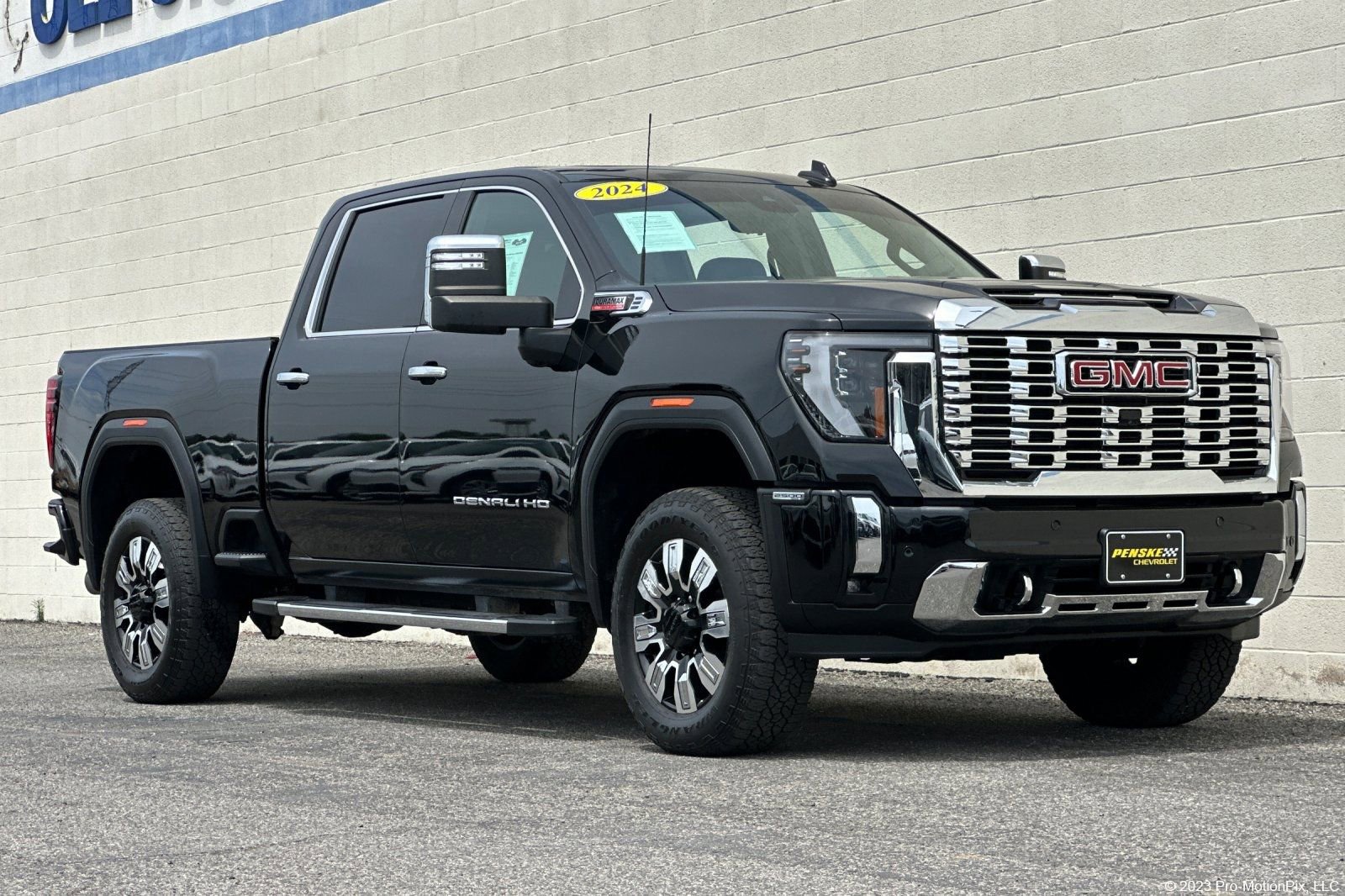 Certified 2024 GMC Sierra 2500 Denali w/ Denali Reserve Package image 1