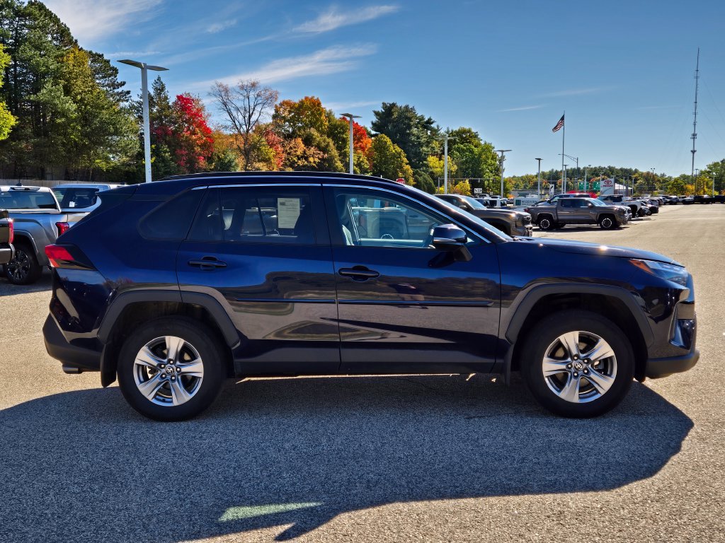 Used 2022 Toyota RAV4 XLE w/ Convenience Package AWD/4WD image 7
