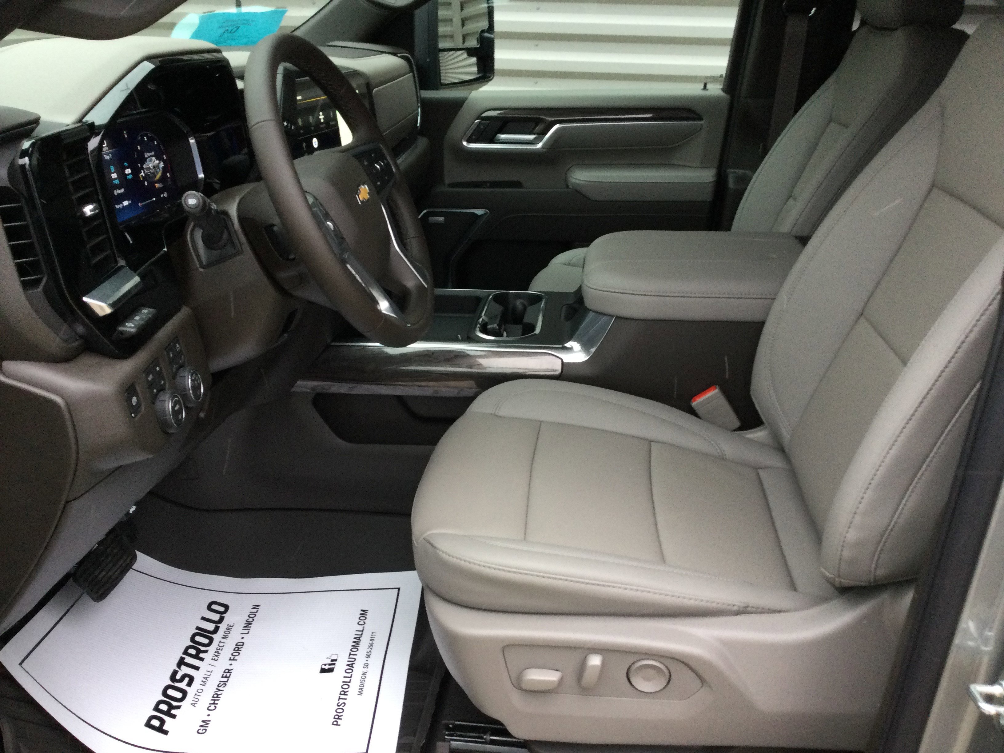 New 2026 Chevrolet Silverado 3500 LTZ w/ LTZ Premium Package image 9