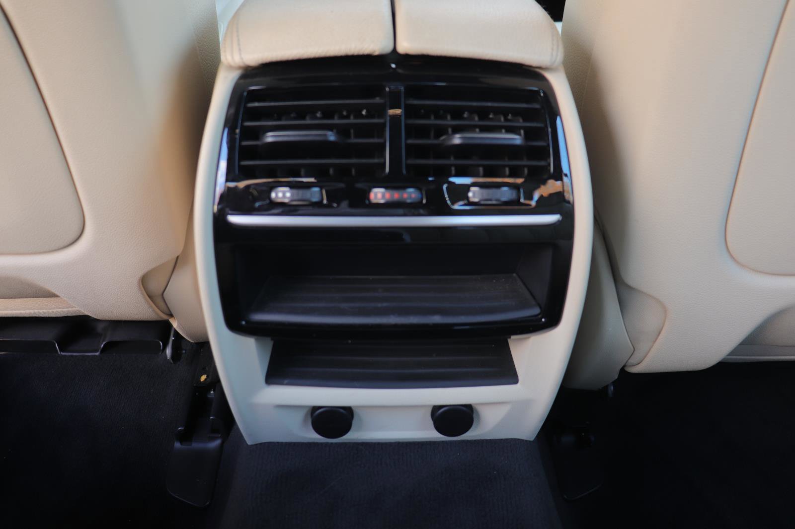 Used 2018 BMW 530i w/ Premium Package image 16