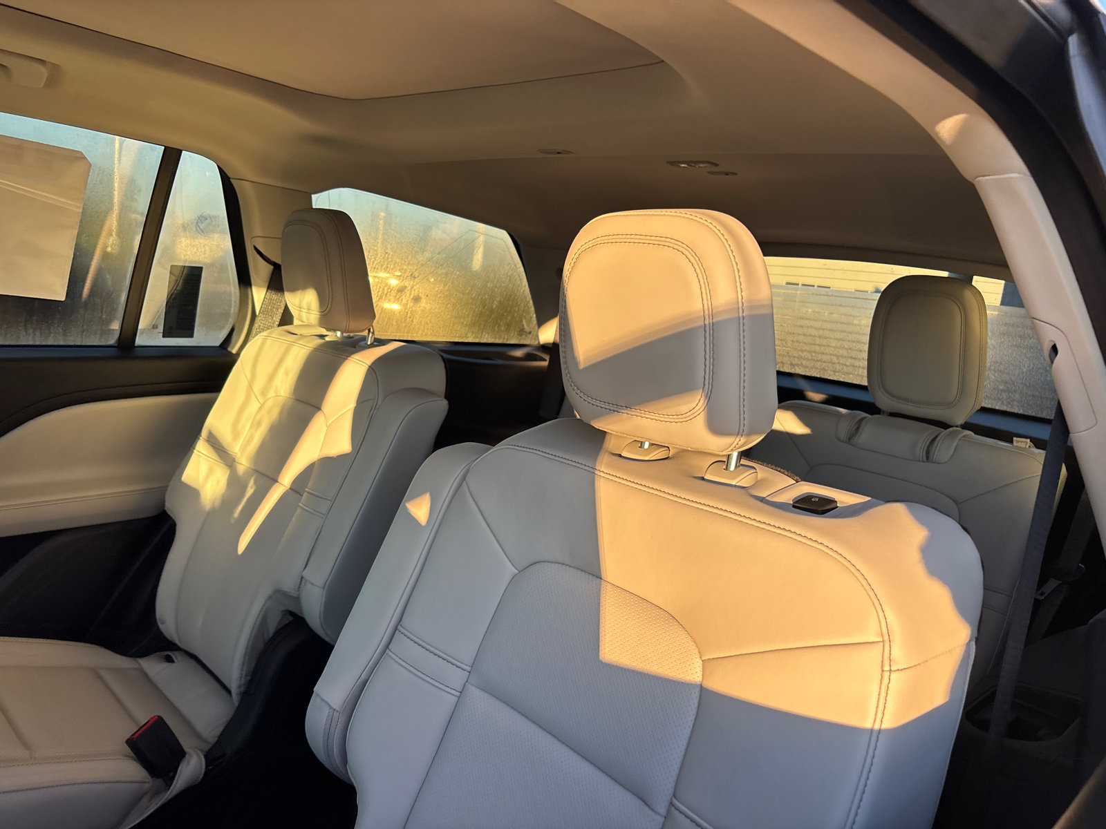 New 2027 Lincoln Aviator AWD image 24