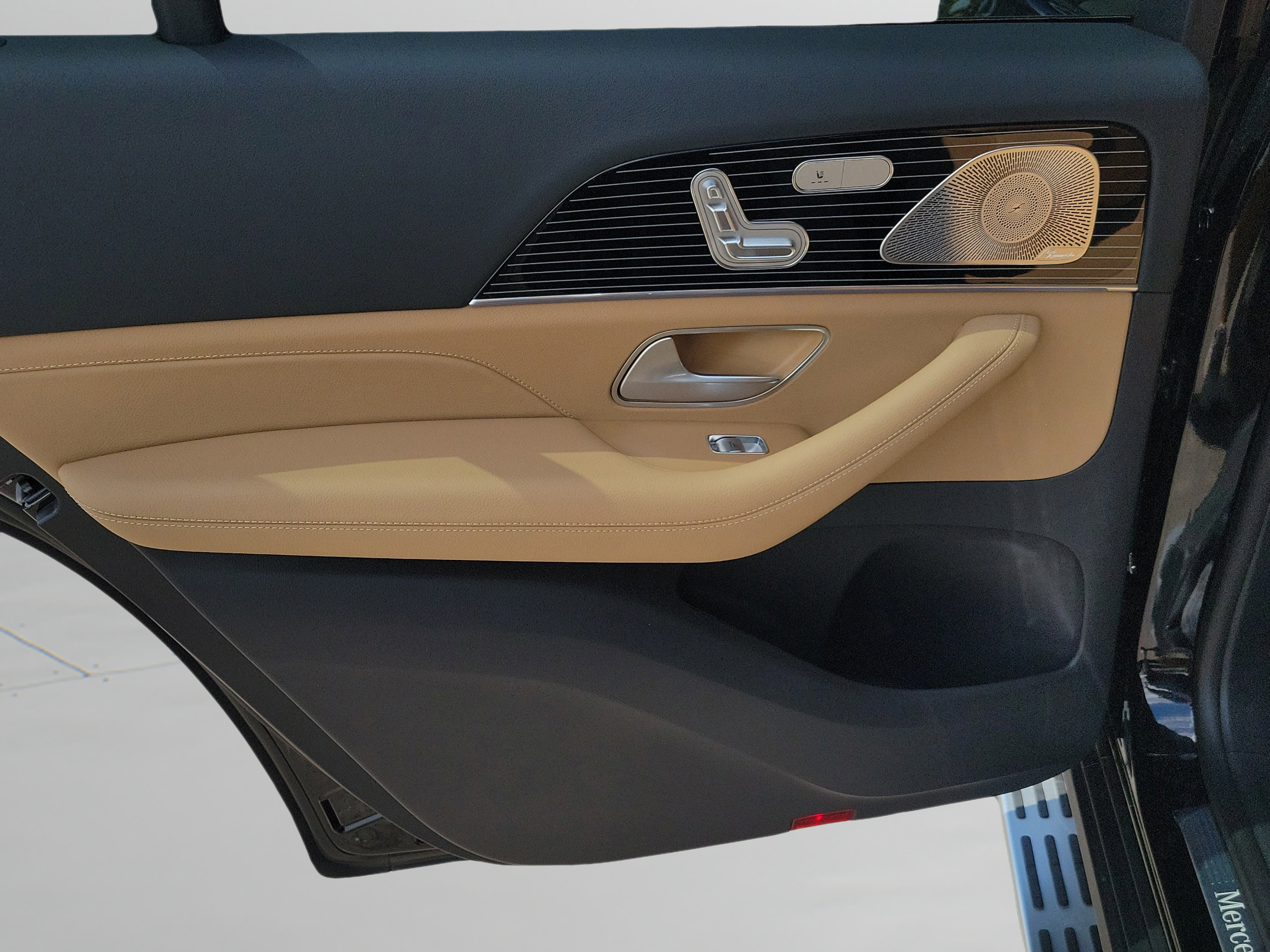 New 2026 Mercedes-Benz GLS 450 4MATIC image 7