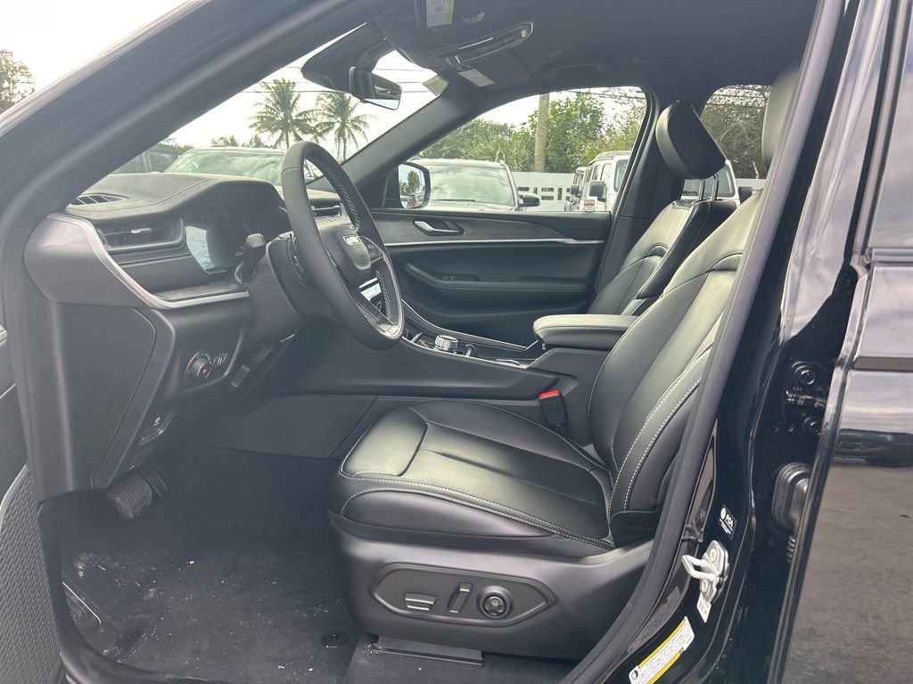 New 2026 Jeep Grand Cherokee Limited image 10