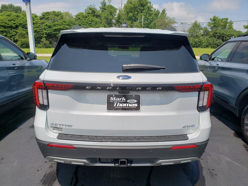 New 2026 Ford Explorer Active w/ Active Comfort Package AWD/4WD image 4