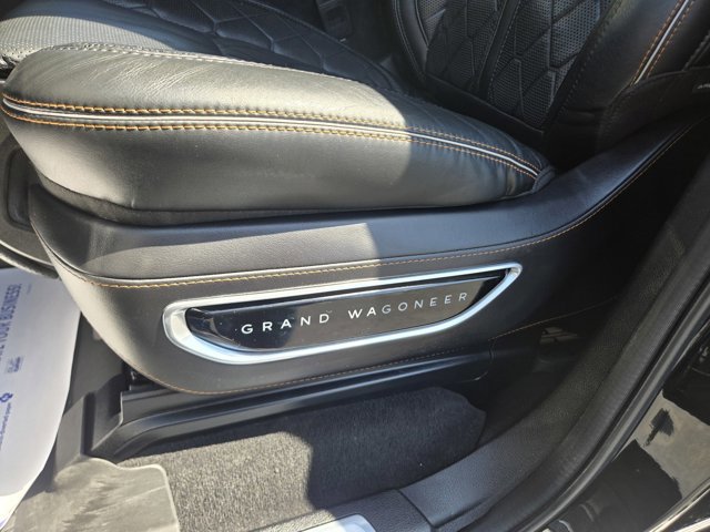 Used 2022 Jeep Grand Wagoneer Series III w/ Rear Seat Video Group 1 AWD/4WD image 20