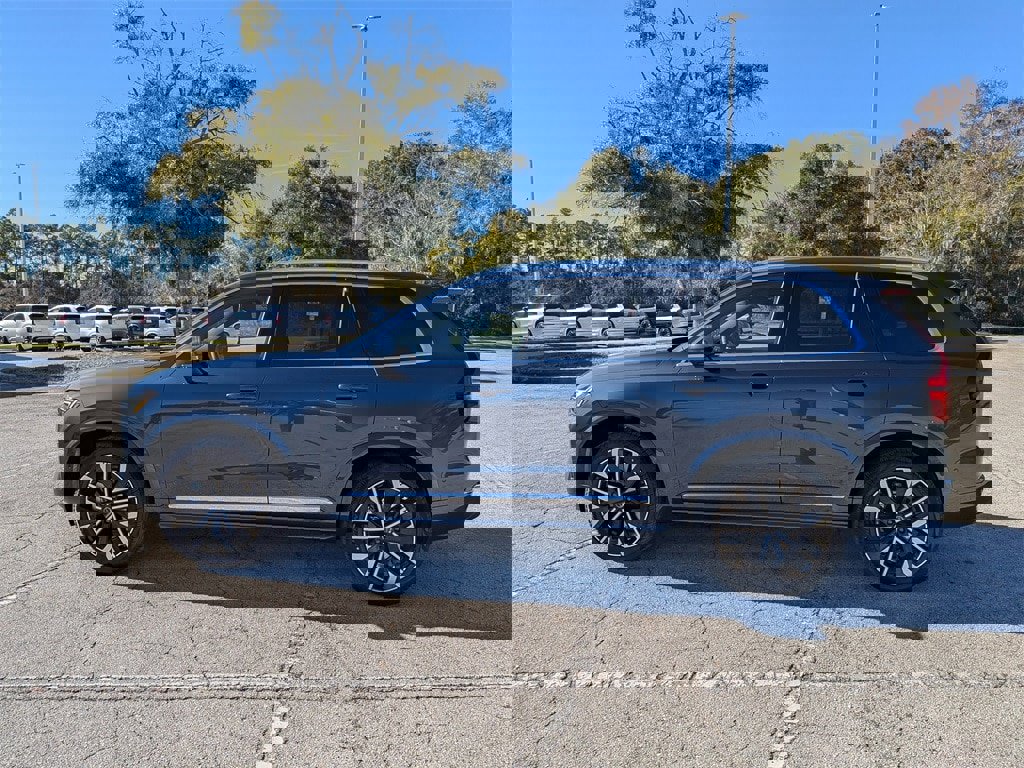 New 2026 Volvo XC90 B6 Ultra w/ Protection Package Premier image 3