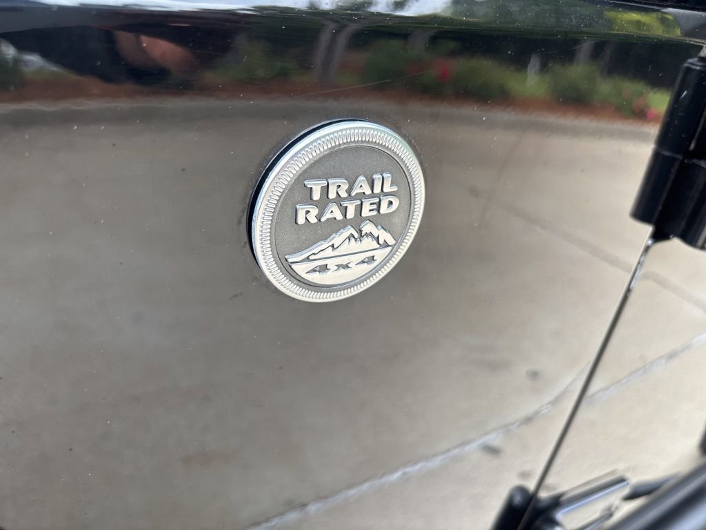 Used 2016 Jeep Wrangler Rubicon w/ Connectivity Group image 17