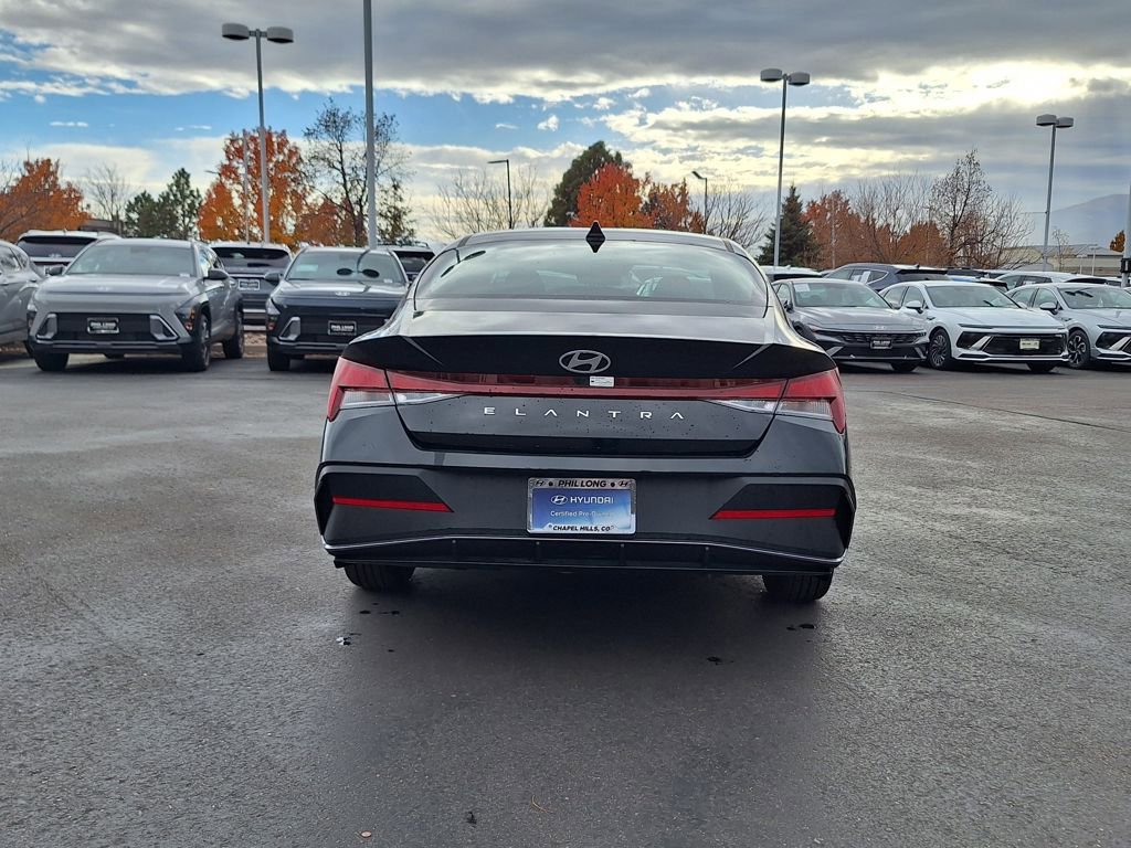 Used 2024 Hyundai Elantra SEL image 4