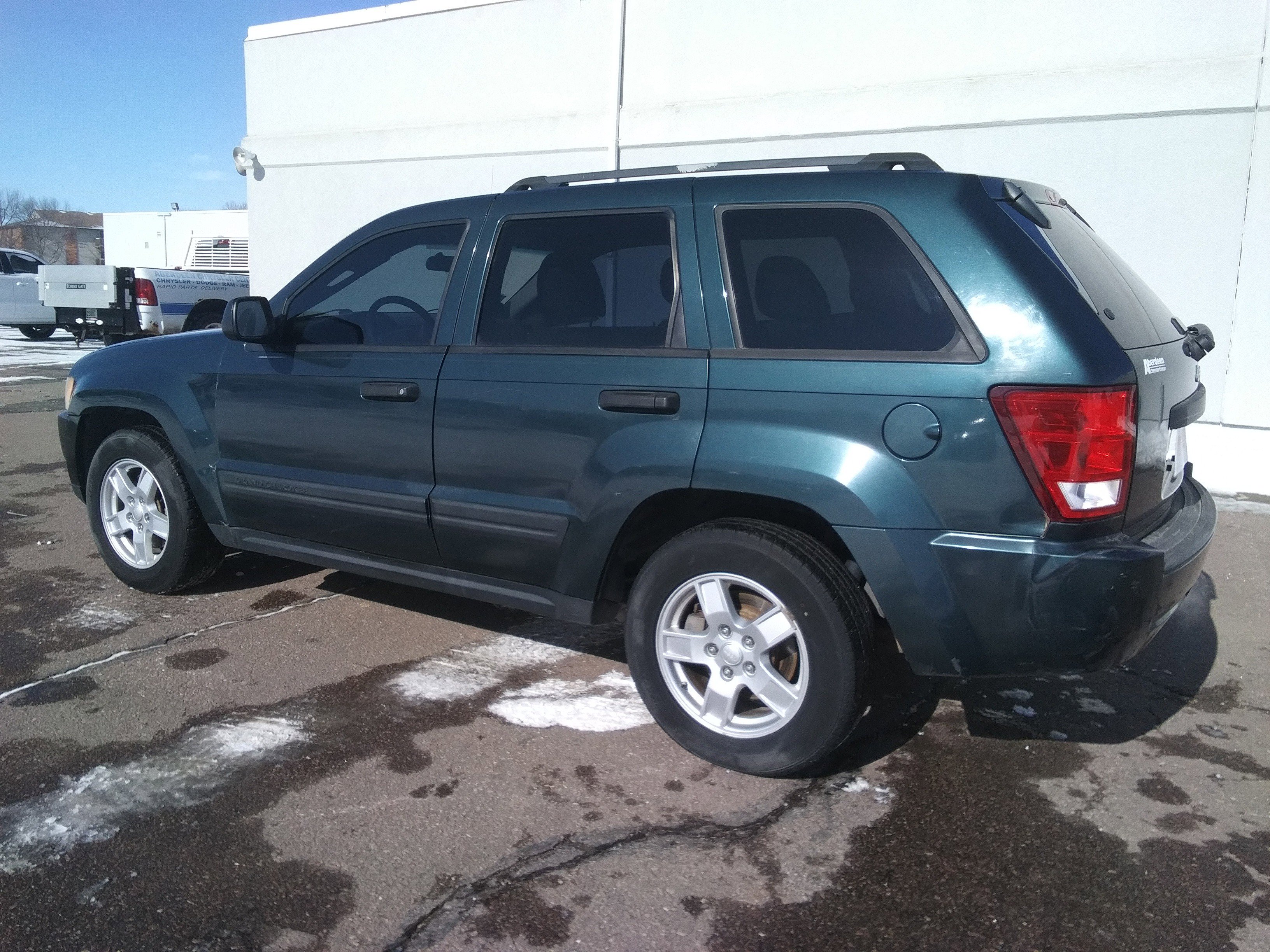 Used 2005 Jeep Grand Cherokee Laredo RWD image 7