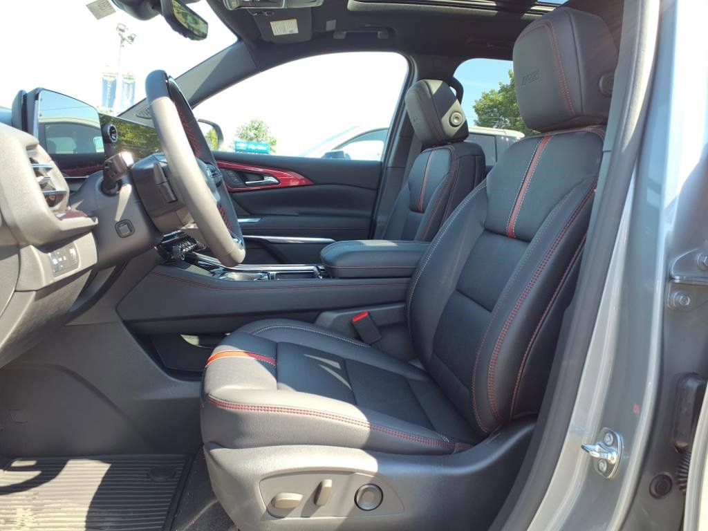 New 2026 Chevrolet Traverse RS image 12