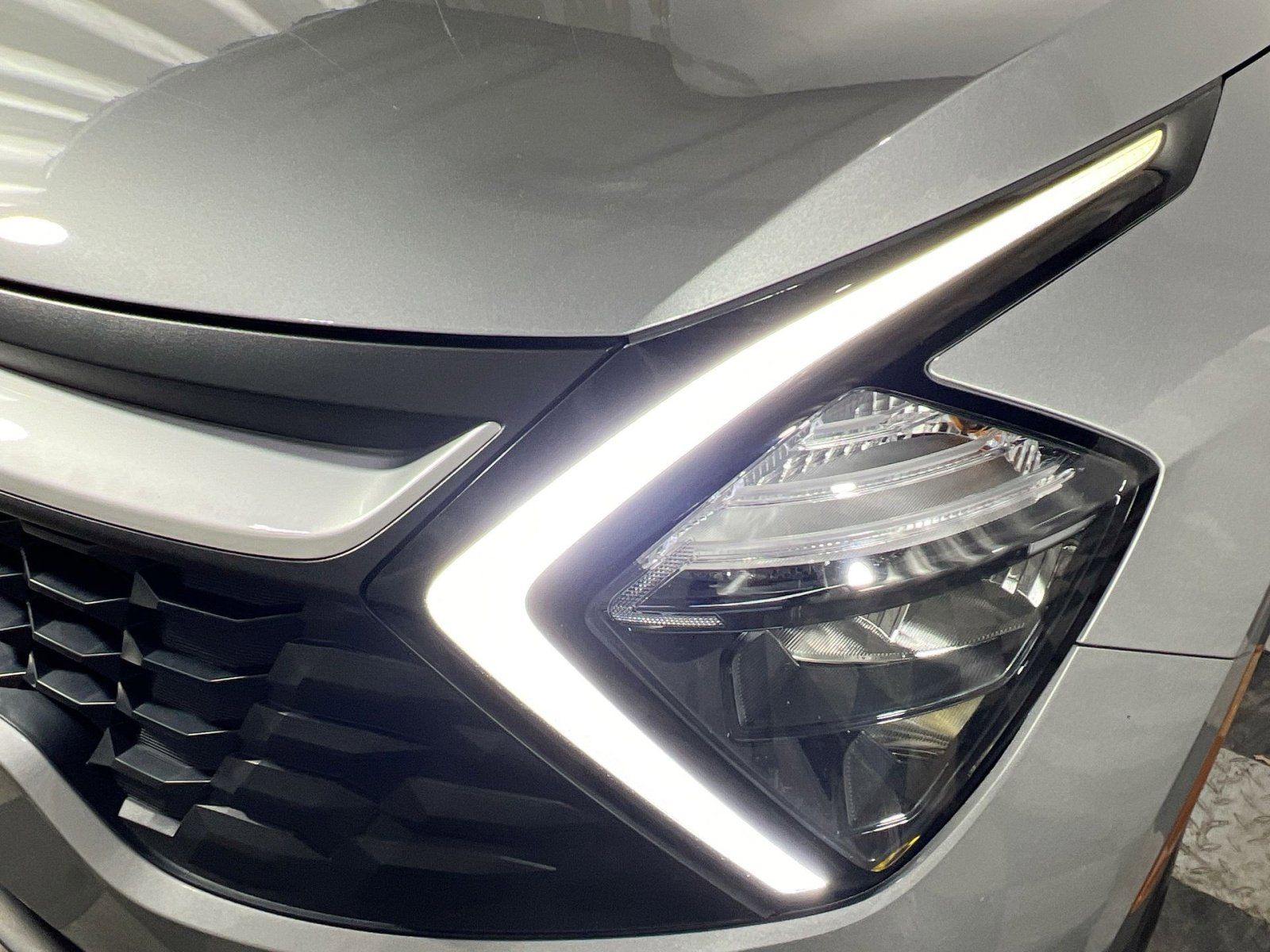 Used 2023 Kia Sportage LX image 13