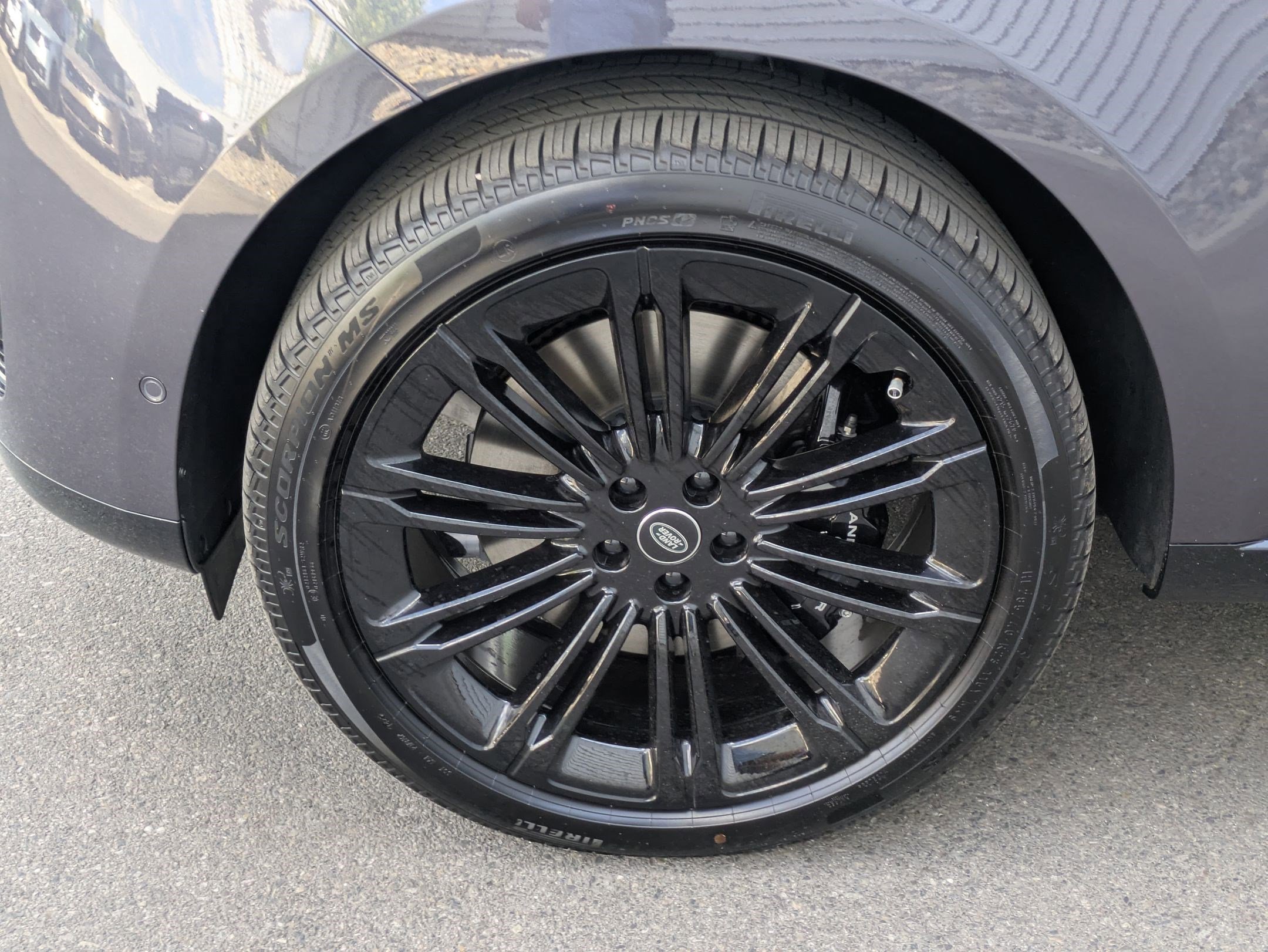 New 2025 Land Rover Range Rover Long Wheelbase Autobiography image 11