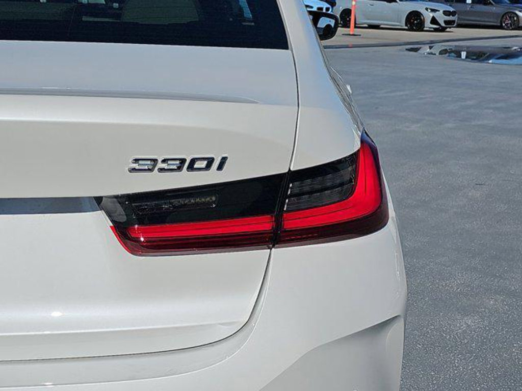 New 2026 BMW 330i xDrive Sedan w/ Convenience Package AWD/4WD image 35