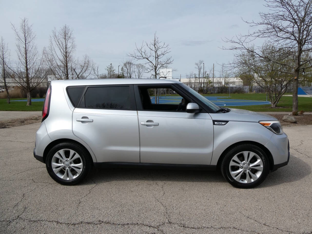 Used 2015 Kia Soul + image 4