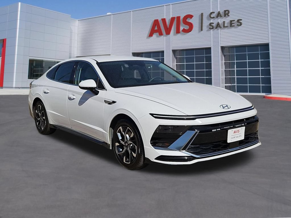Used 2025 Hyundai Sonata SEL FWD image 3
