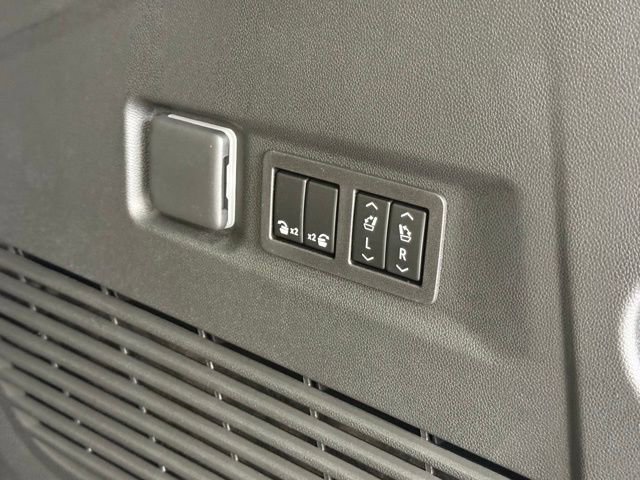 New 2026 Chevrolet Suburban High Country image 6