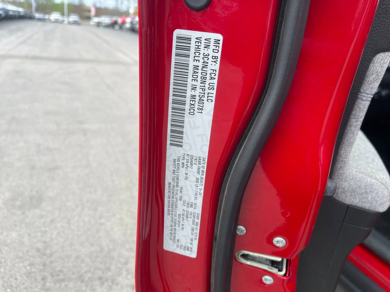 Used 2023 Jeep Compass Latitude image 32