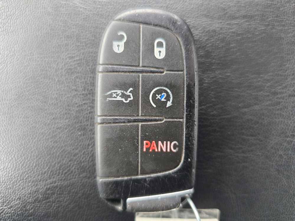 Used 2019 Chrysler 300 Touring w/ Driver Convenience Group image 21