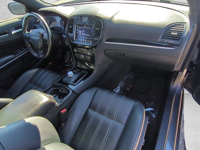 Used 2019 Chrysler 300 S image 22