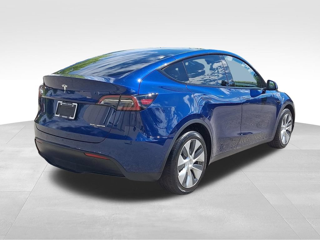 Used 2022 Tesla Model Y Long Range AWD/4WD image 6
