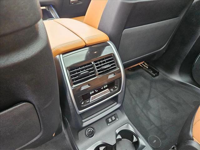 Certified 2024 BMW X7 xDrive40i w/ M Sport Package AWD/4WD image 18