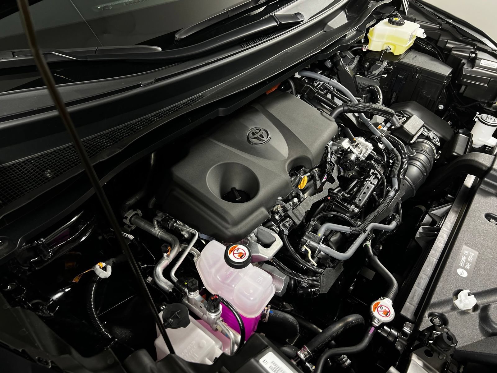 Used 2026 Toyota Sienna Limited FWD image 10